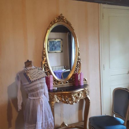 Le Jardin Des Merveilles Saint-Pierre-d'Autils Ruang foto