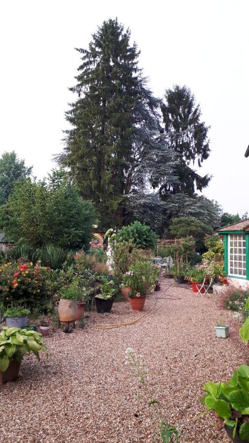 Le Jardin Des Merveilles Saint-Pierre-d'Autils Bagian luar foto