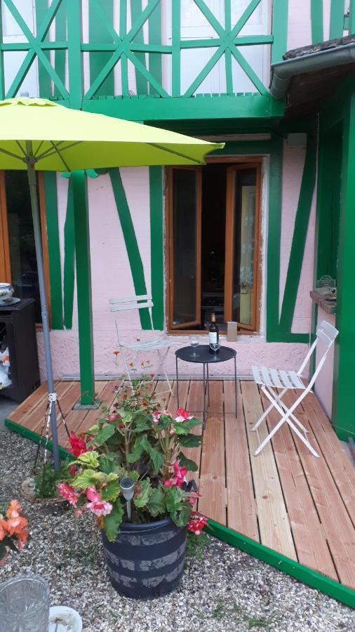 Le Jardin Des Merveilles Saint-Pierre-d'Autils Bagian luar foto